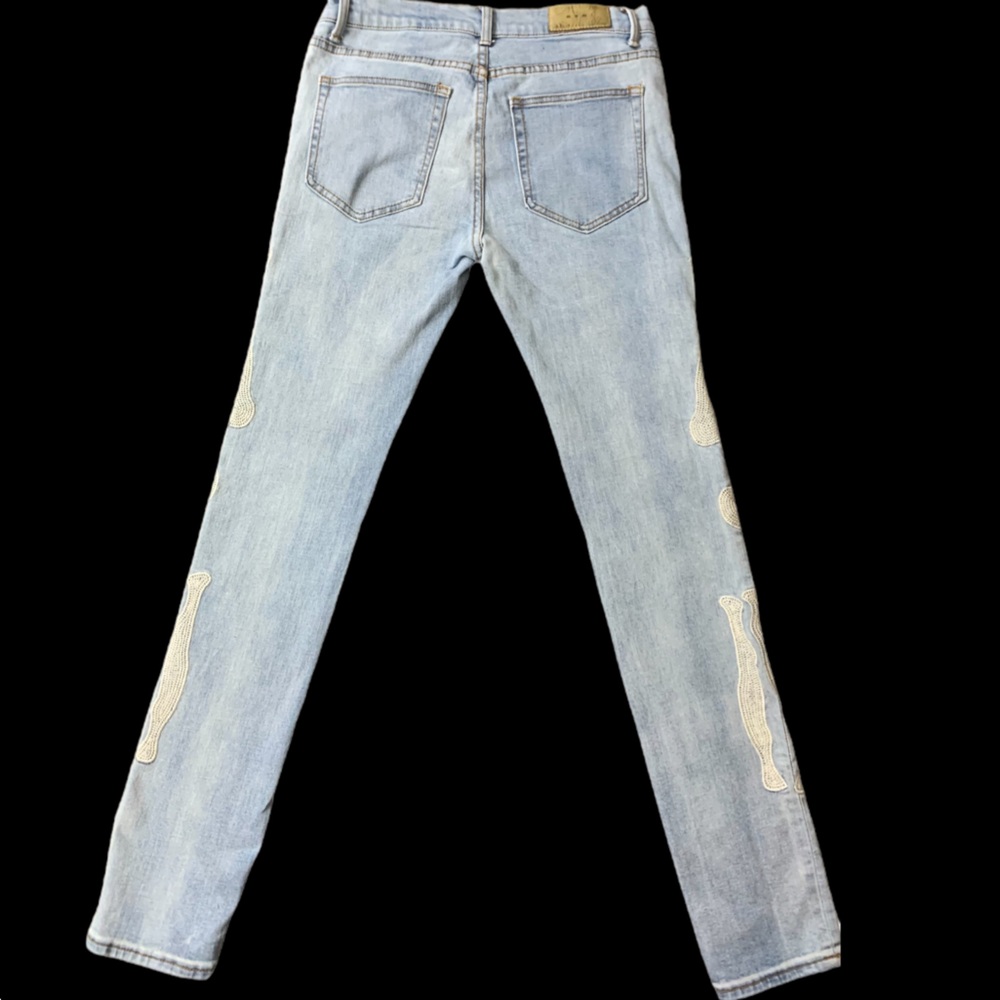 MNML Jeans - Picture 2 of 4